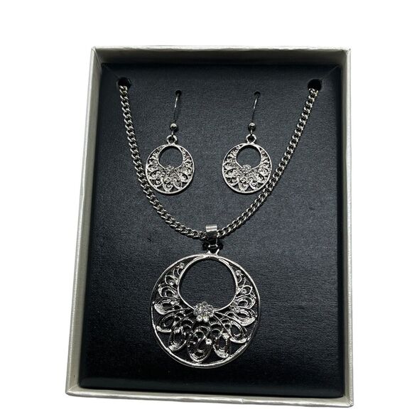 MIXIT Jewelry Set Necklace Earrings New in Box Silver Tone Floral Filagree Gift - Picture 3 of 14